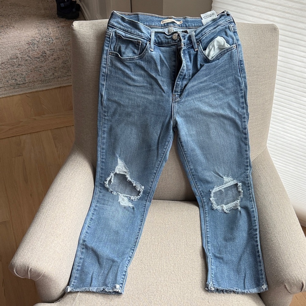 Levi's Light Blue High Rise Straight Cropped Jeans